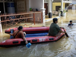 Banjir Setinggi Satu Meter Rendam 19 RT di Jakarta
