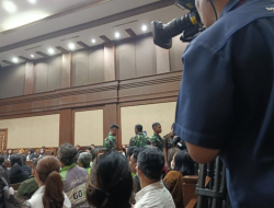 Kehadiran TNI di Sidang Nadiem Makarim Tuai Sorotan, Ini Penjelasan Aturan Persidangan