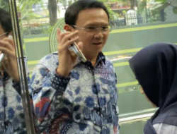 Ahok Bawa Dokumen Digital Saat Bersaksi di Sidang Kasus Minyak Mentah Anak Riza Chalid